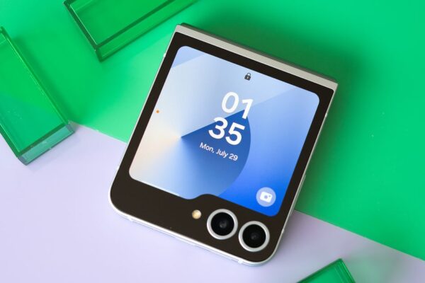 Samsung Galaxy Z Flip 6 review: the practical flip phone