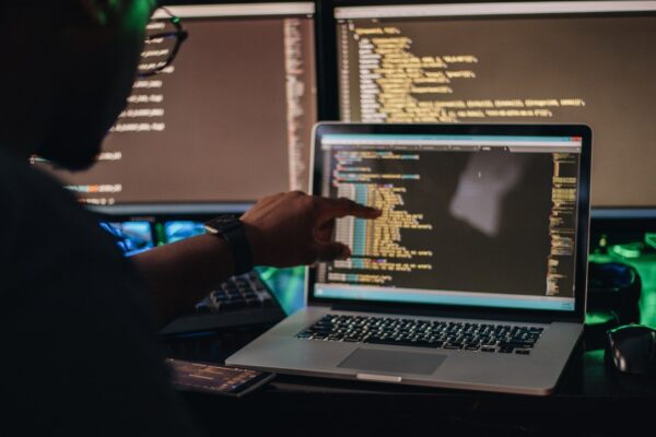 Fixify blends automation and human analysts to tackle IT problems