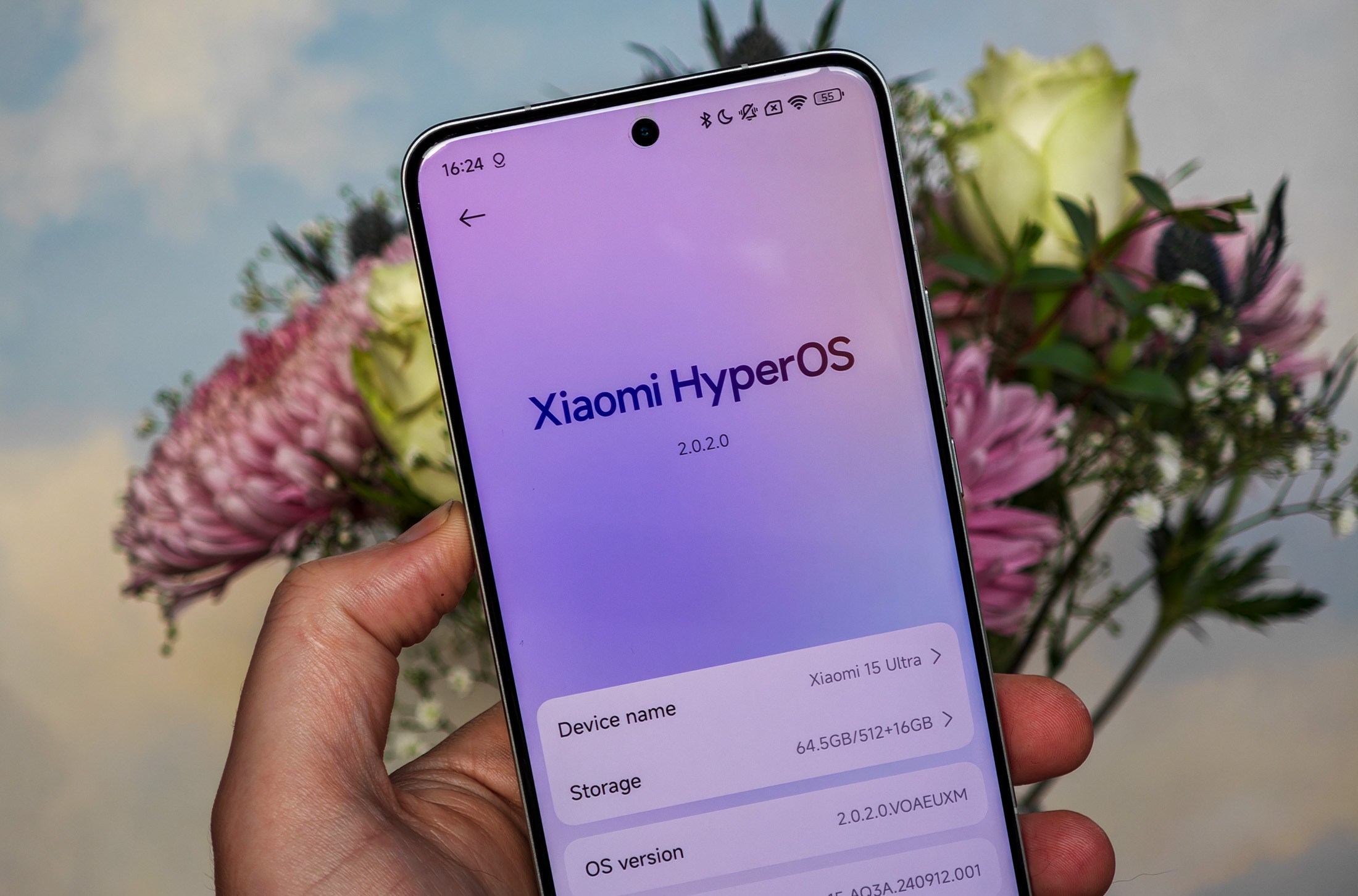 Photo of the Xiaomi 15 Ultra HyperOS info screen.