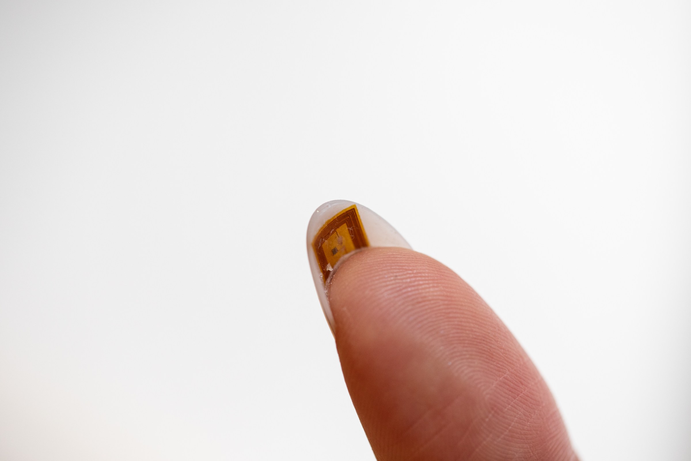 This is the optimal nail chip placement. I recommend using longer length press-ons for the best results.