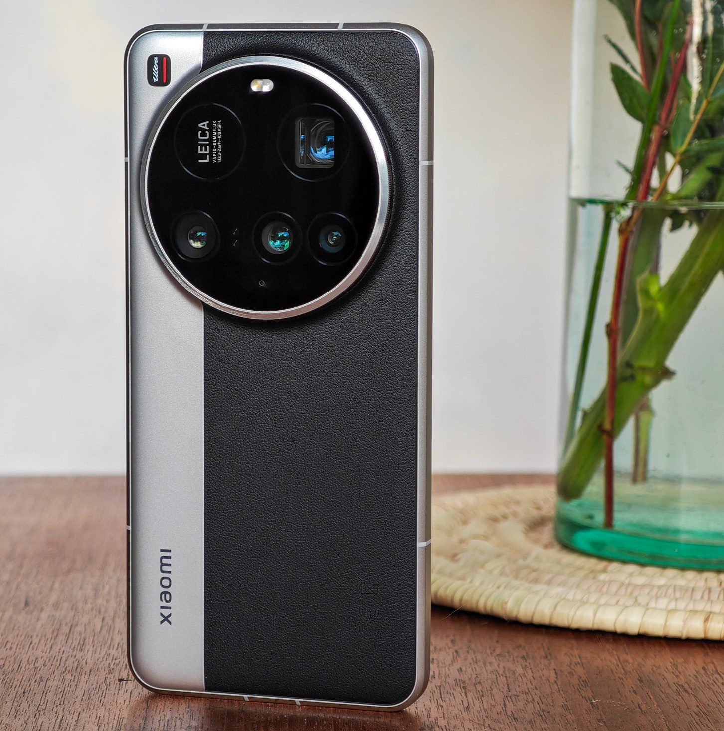 A photo of the Xiaomi 15 Ultra on a wooden table