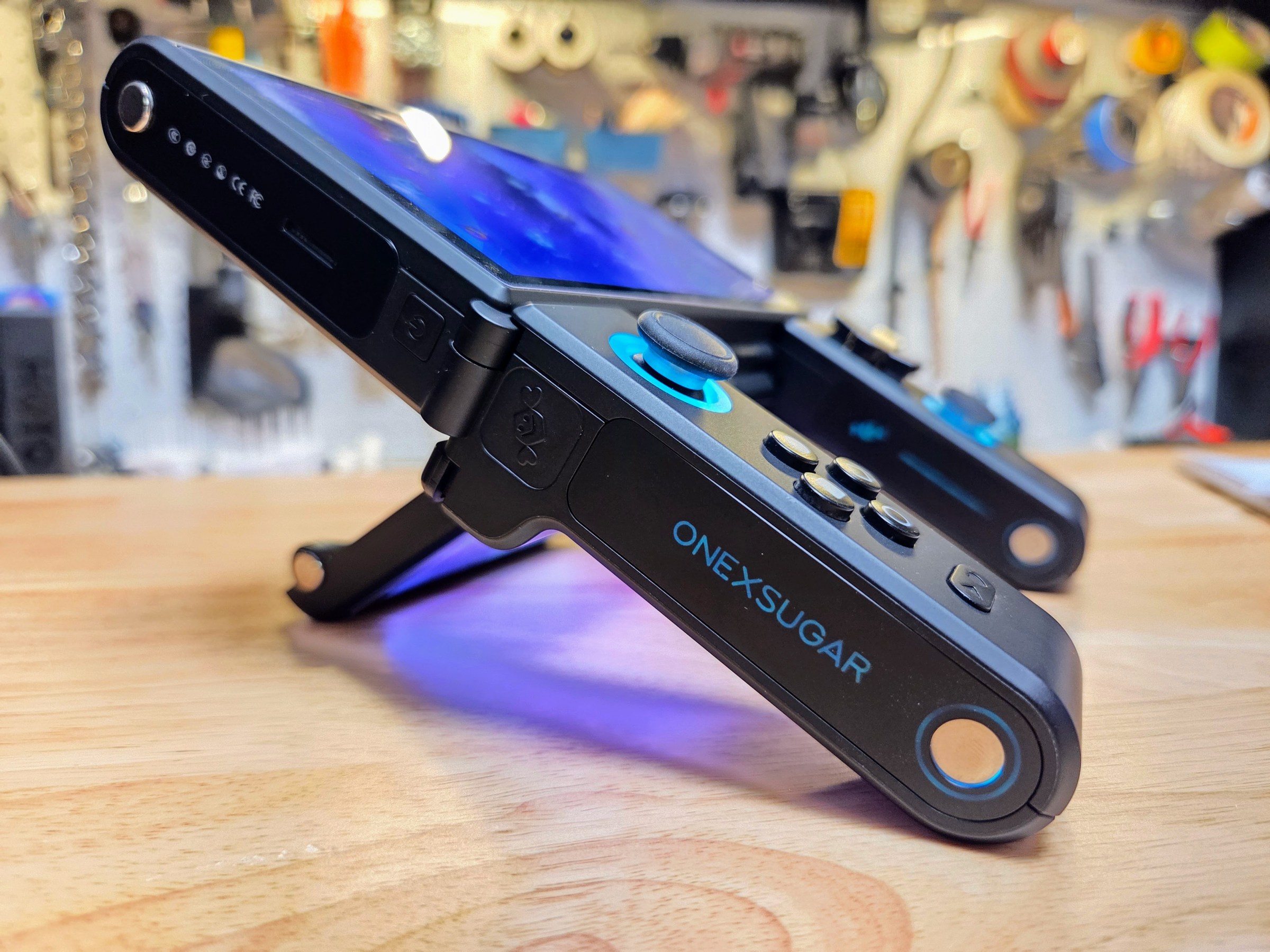 Two things I forgot to show on video: RGB lighting inside the grips and around the analog sticks, and the secondary screen as kickstand.