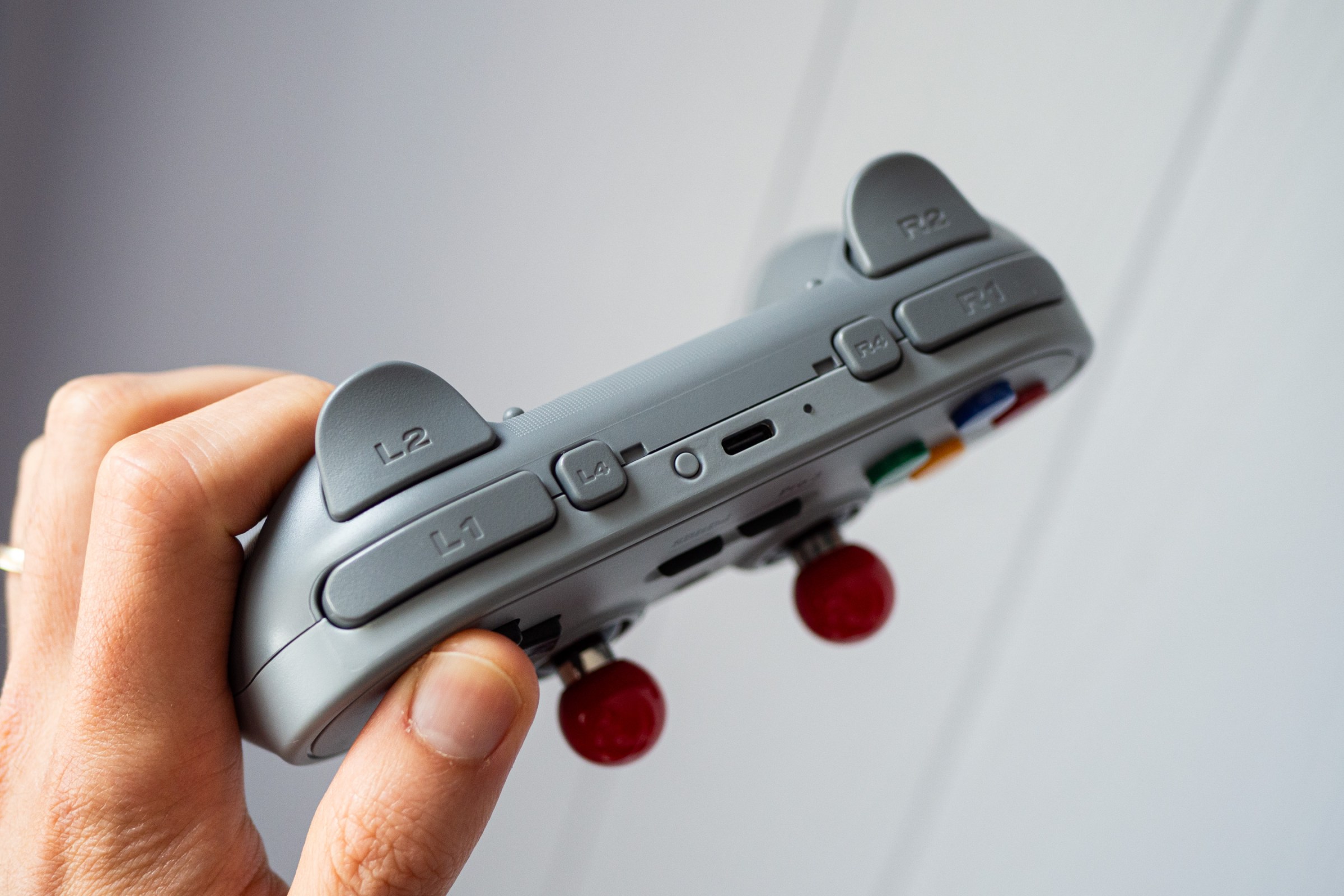 The Pro 3 features new L4 and R4 buttons, just like the Ultimate 2.