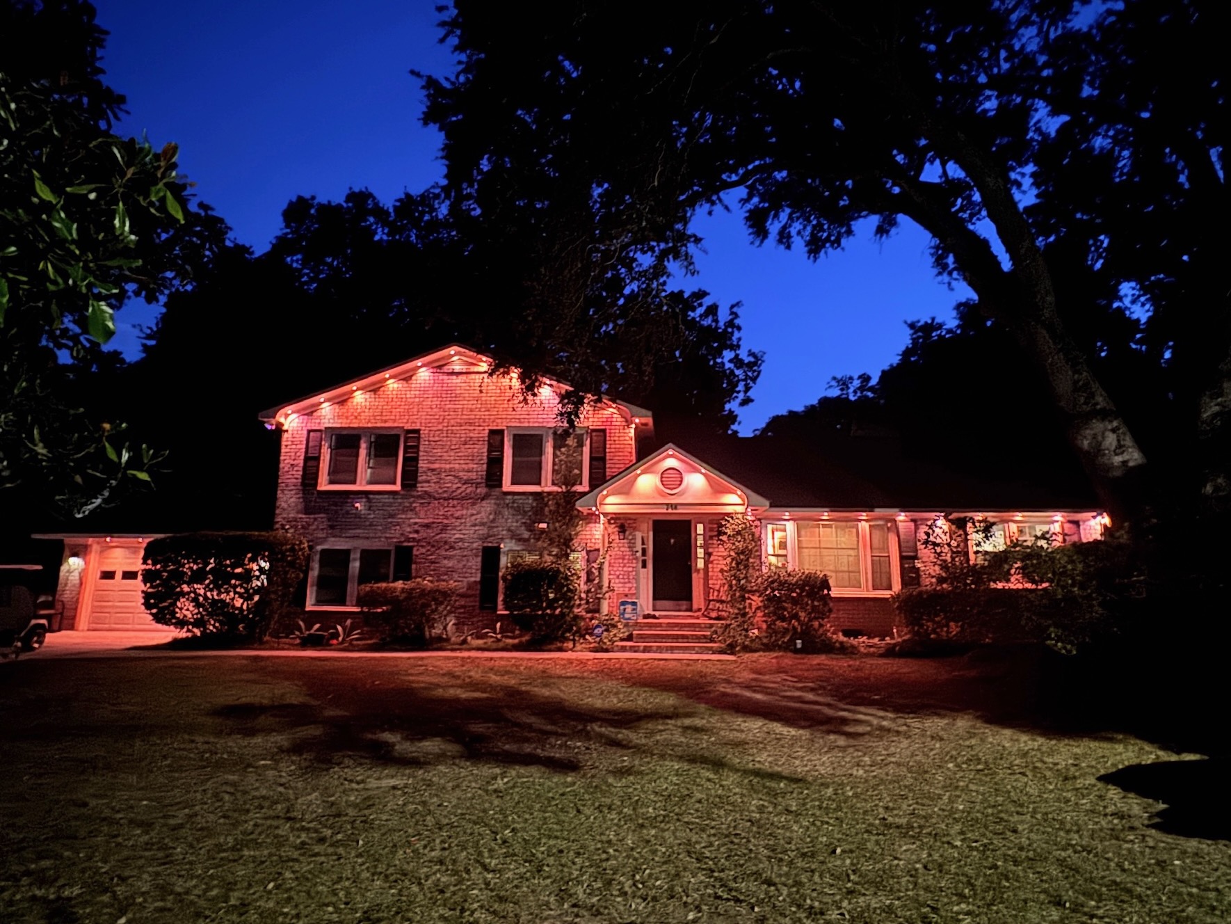 The Govee Prism permanent outdoor lights create a really nice effect on the facade of my house.