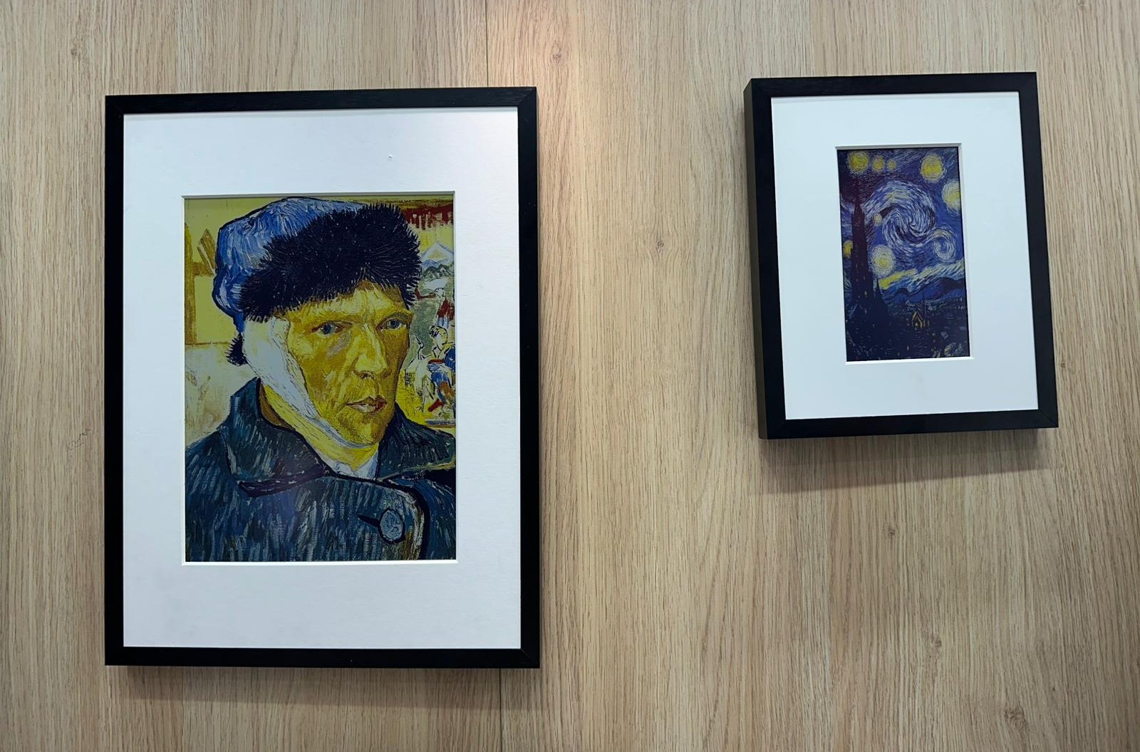 The SwitchBot AI Art Frame, seen in two sizes.