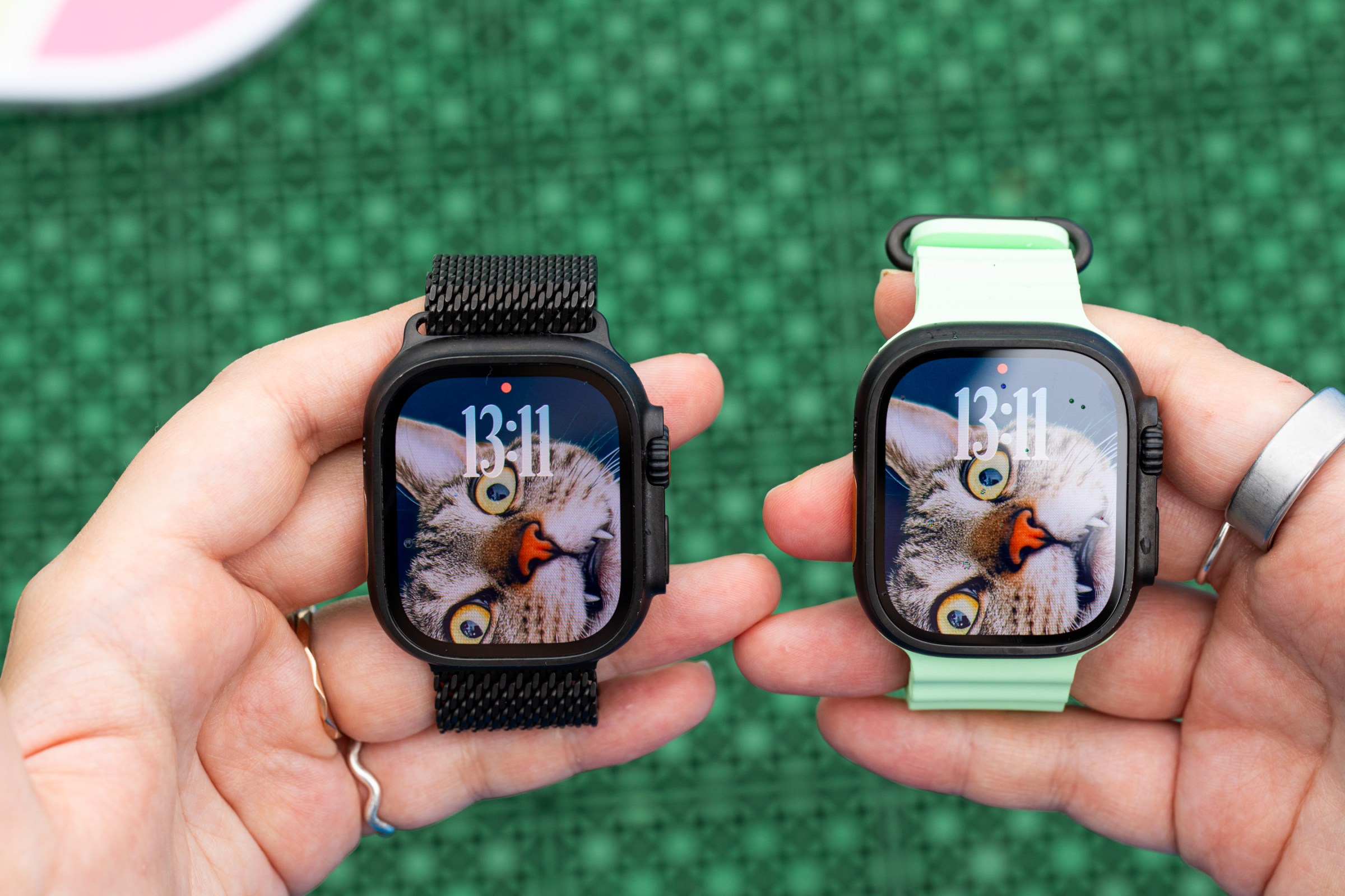 You can see the Ultra 2’s display (left) has thicker bezels than the Ultra 3’s (right.)